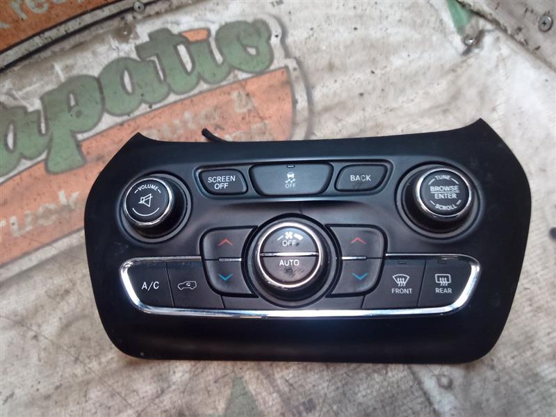 2014 Jeep CHEROKEE Temp Control