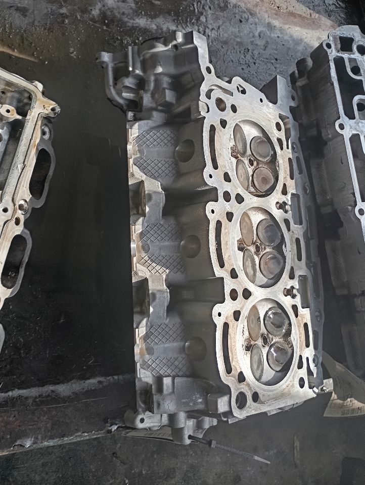 2021 General Motors ACADIA Cylinder Head