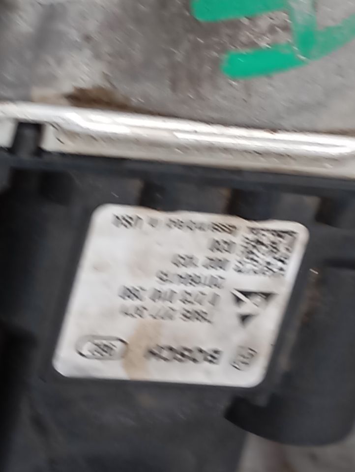 Part image 15