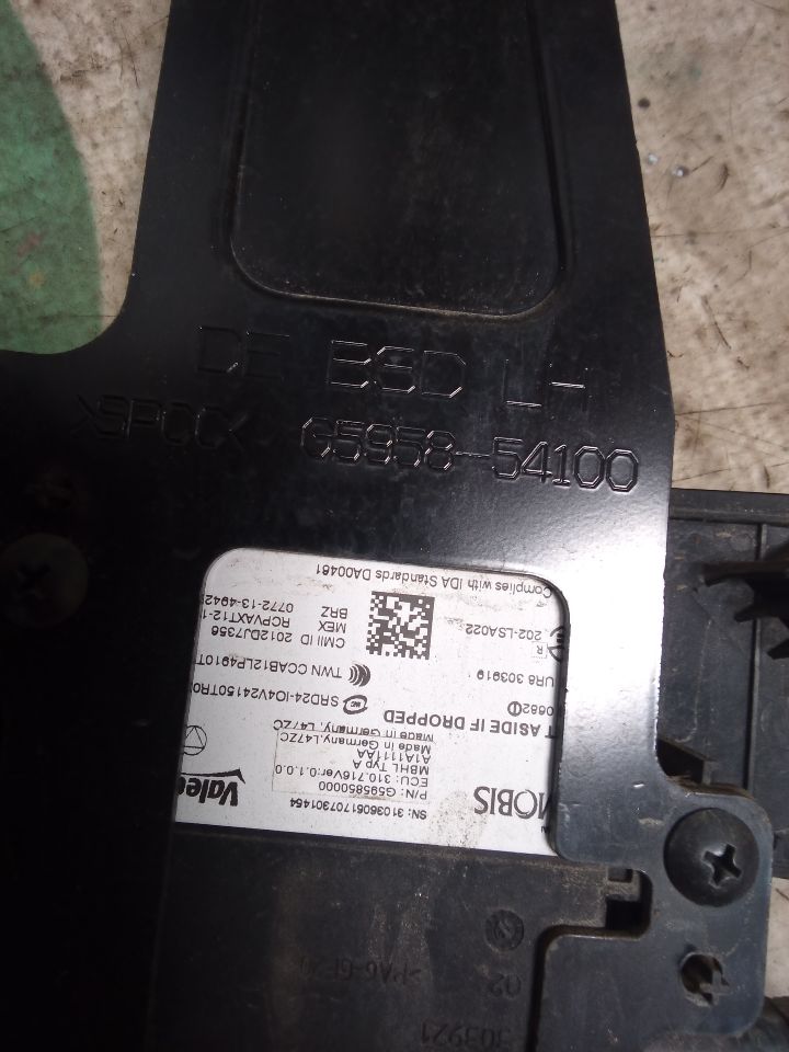 Part image 4