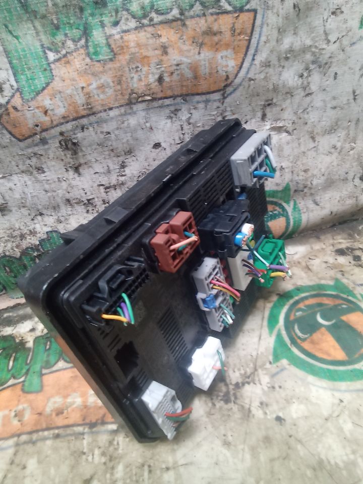 Part image 3