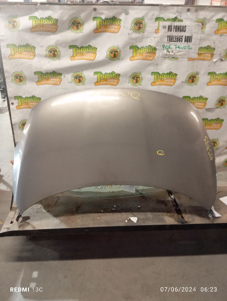 2013 Nissan VERSA Hood
