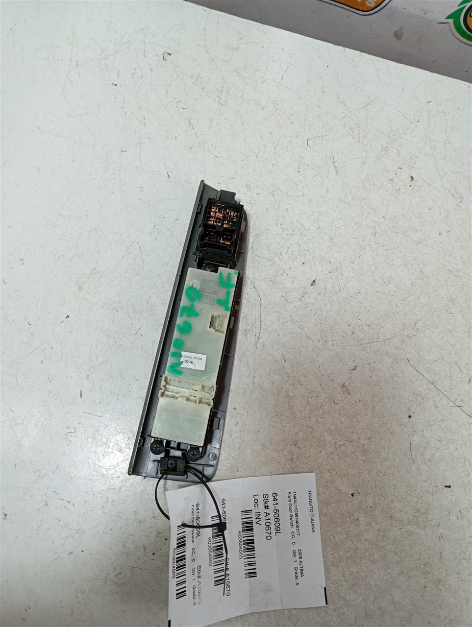Used 2006 Nissan ALTIMA passenger side automatic up and down window - Stock #A10670