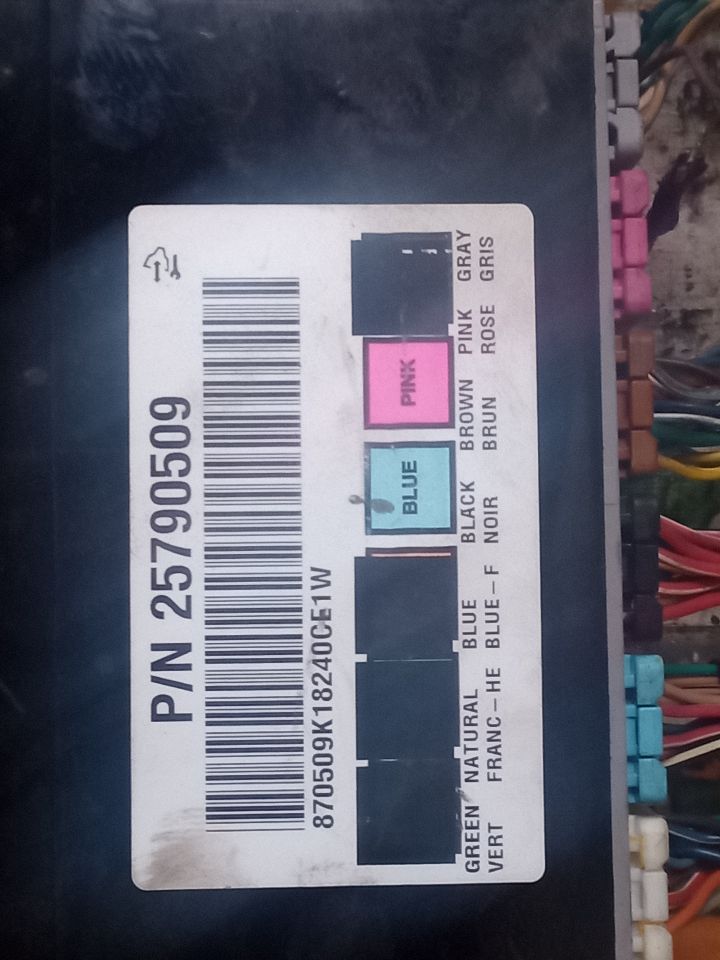 Used 2009 General Motors ESCALADE (under steering column) - Stock #H13824