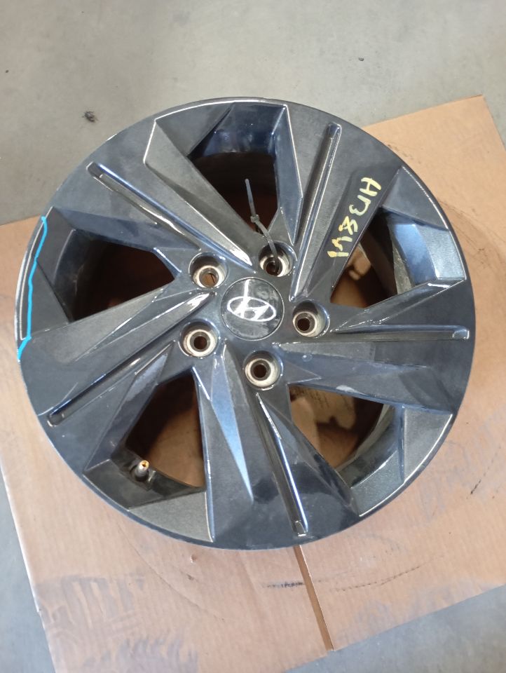 2021 Hyundai ELANTRA Wheel