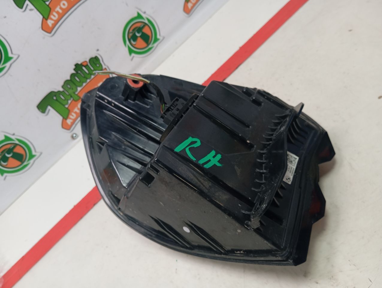 Part image 4