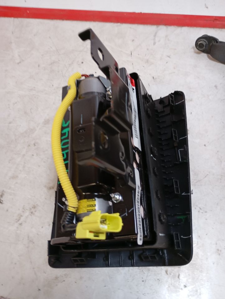 Part image 10