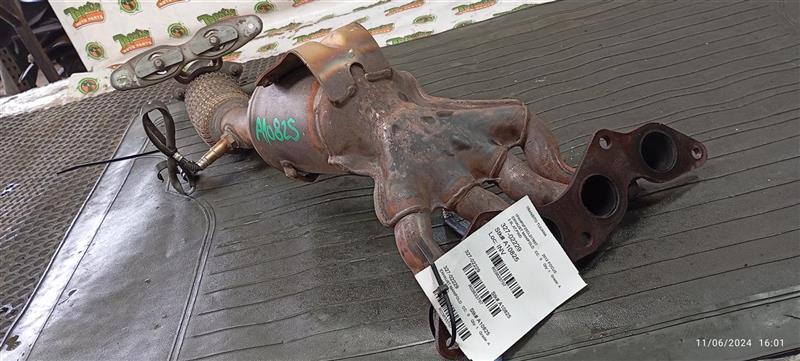 2012 Ford FOCUS Exhaust Manifold