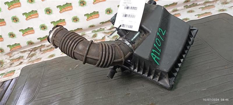 2014 General Motors CRUZE Air Cleaner
