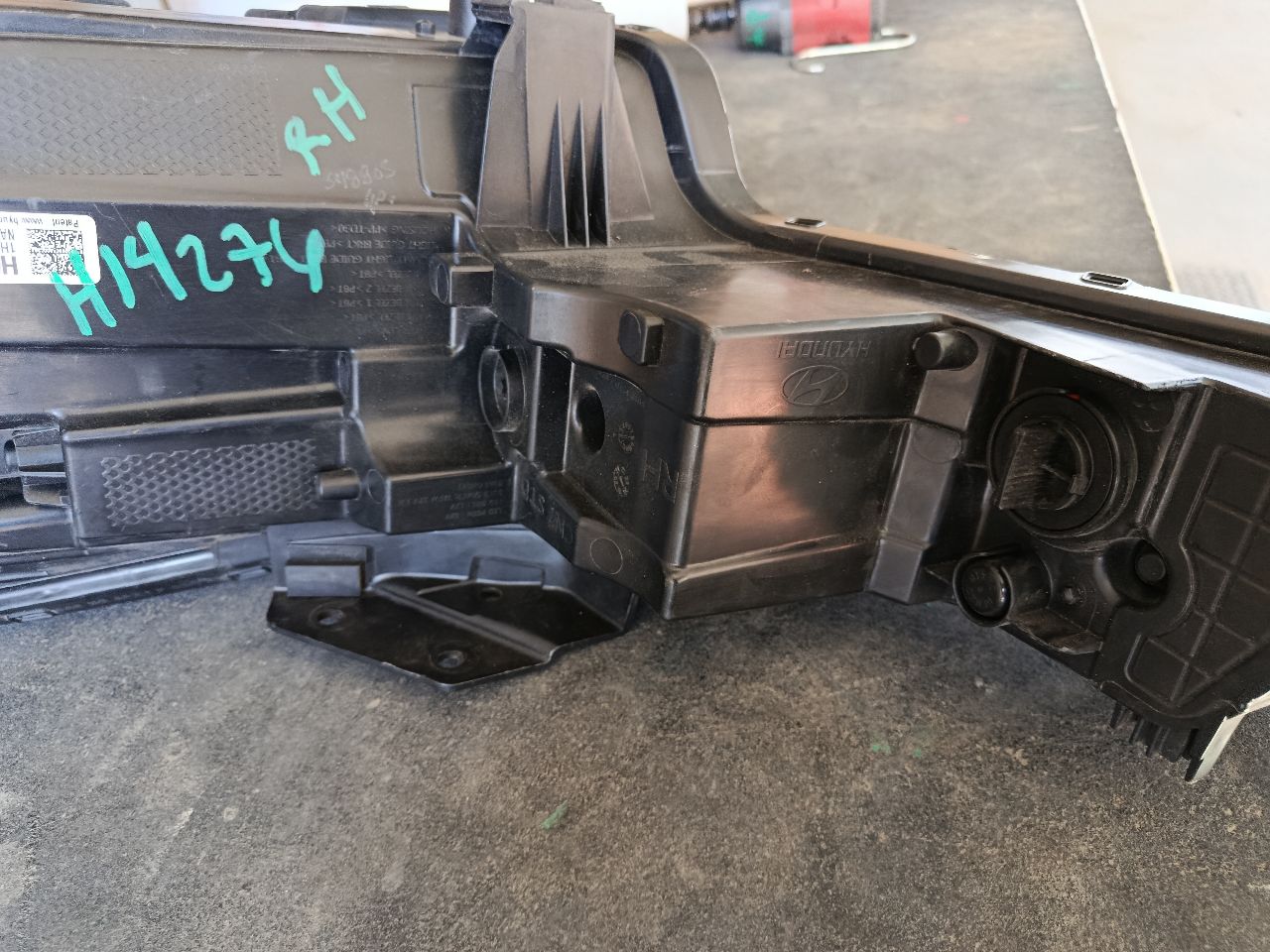 Part image 3