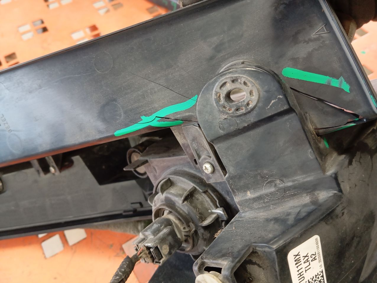 Part image 4