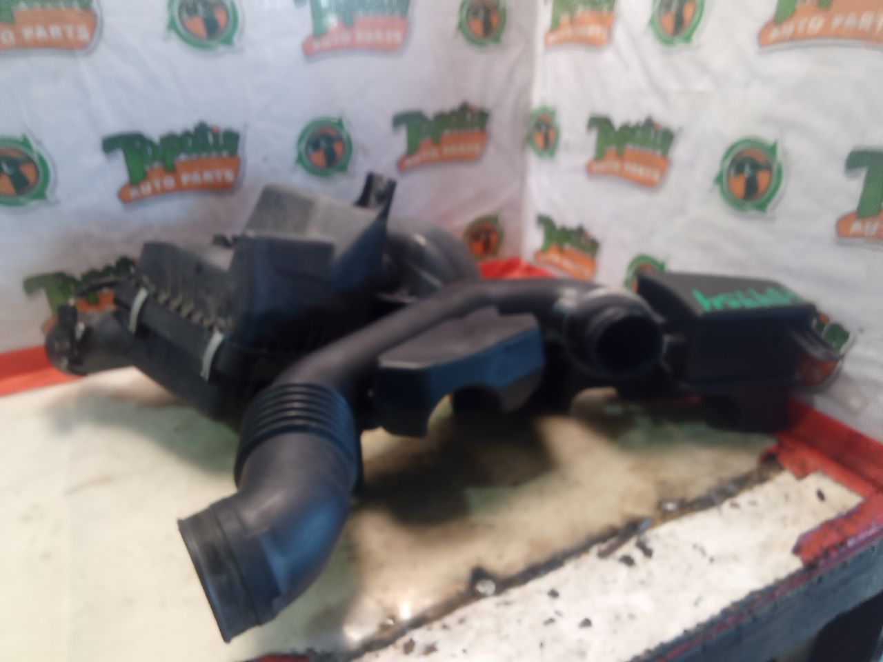 Part image 3