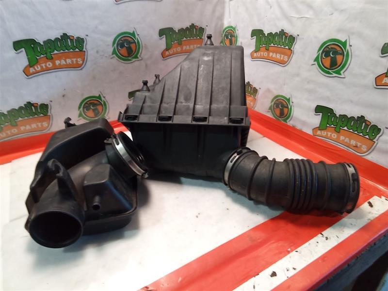 2002 Jeep LIBERTY Air Cleaner