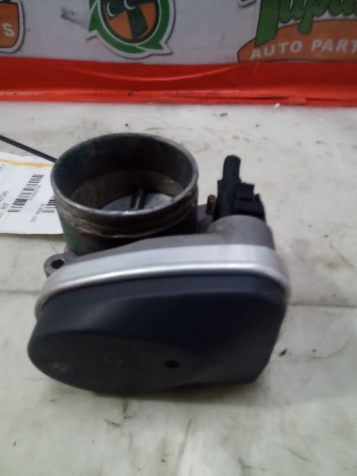 Used 2004 BMW BMW 530i Throttle Body Assy - Stock #H14726