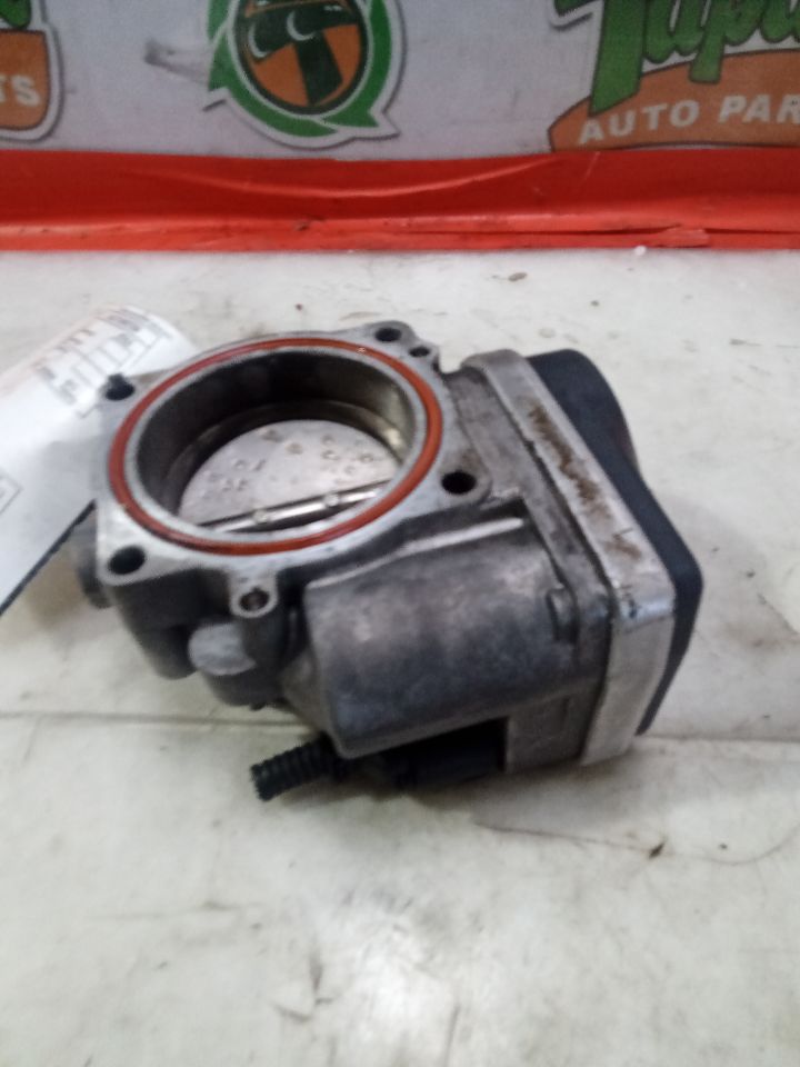 Used 2004 BMW BMW 530i Throttle Body Assy - Stock #H14726
