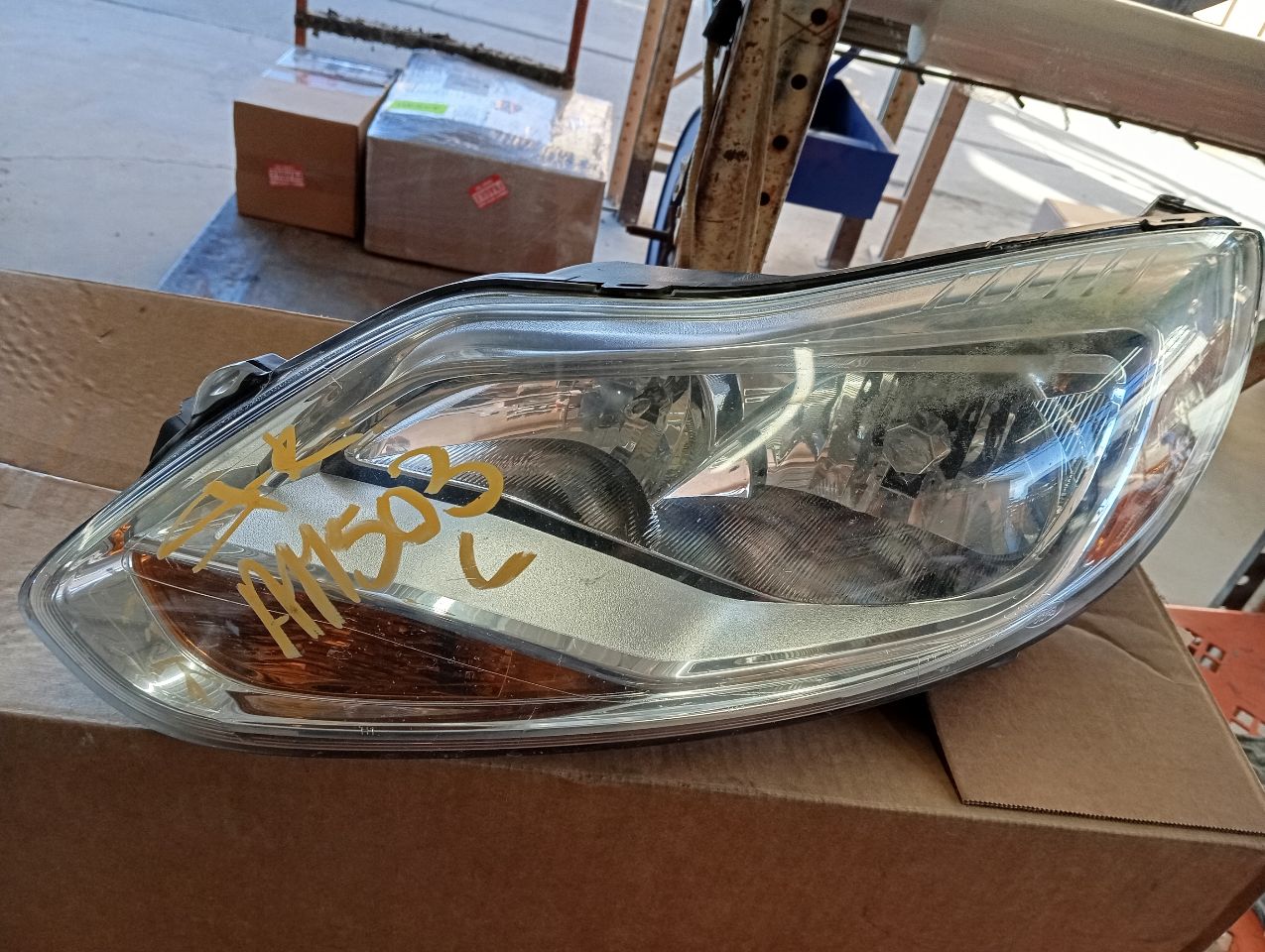 2013 Ford FOCUS Headlamp Assembly
