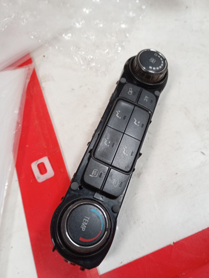 Used 2014 General Motors SILVERADO 1500 PICKUP Temp Control - Stock #H14678