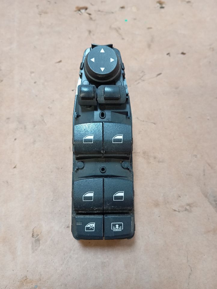 2013 BMW BMW M5 Front Door Switch