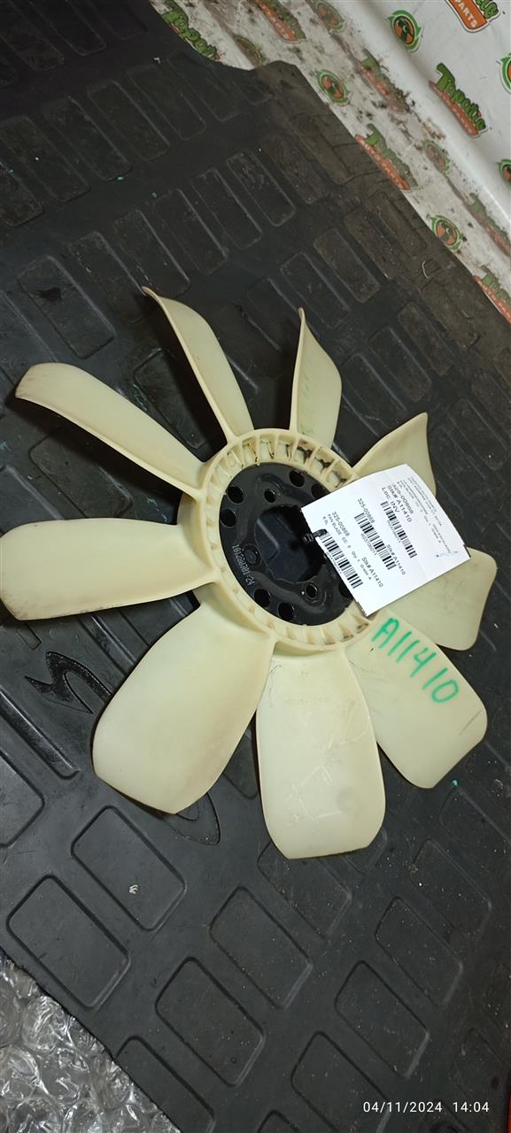 2003 General Motors ESCALADE Fan Blade