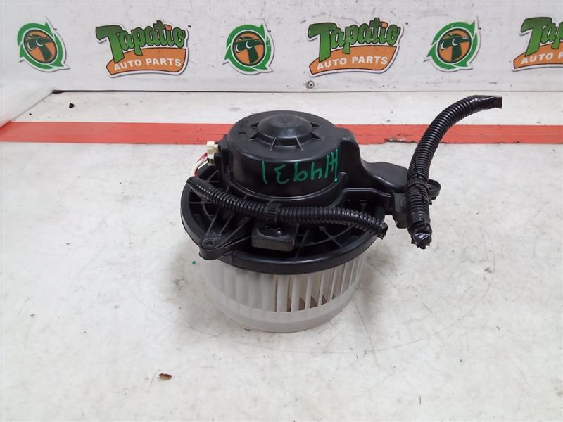 2017 Toyota TACOMA Blower Motor