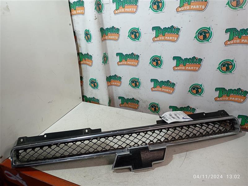 2010 General Motors TAHOE Grille