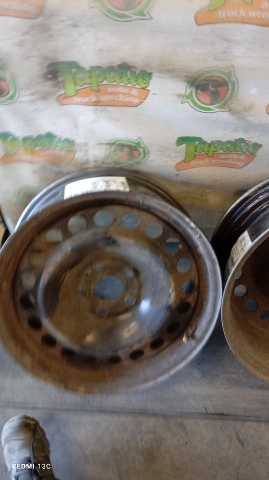 2012 Ford EXPLORER Wheel