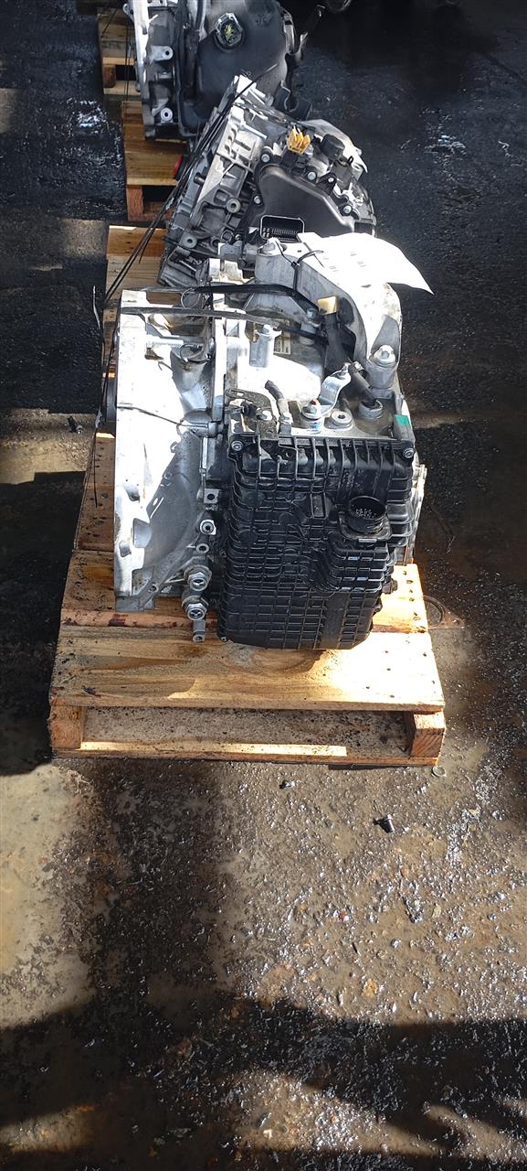 Part image 3