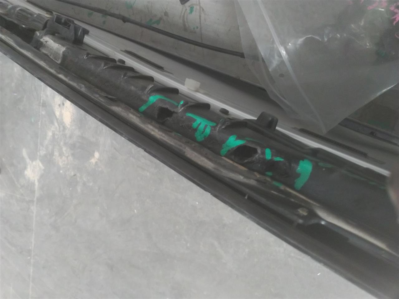 Part image 17
