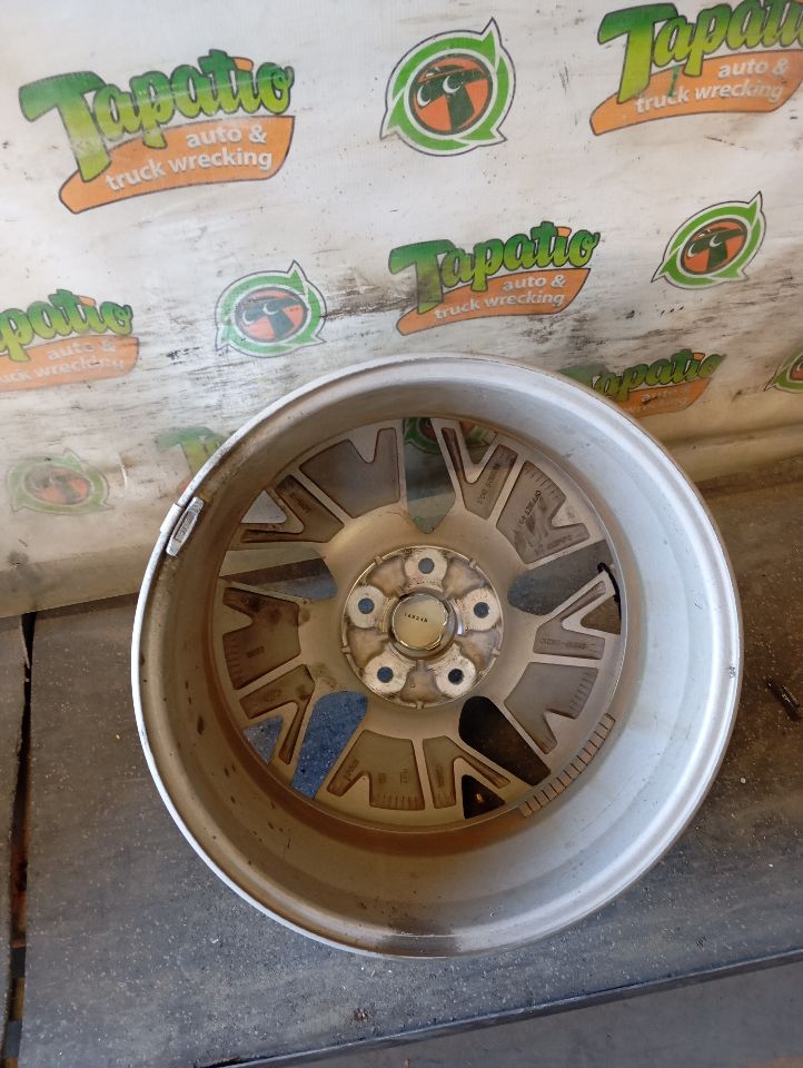 Part image 3