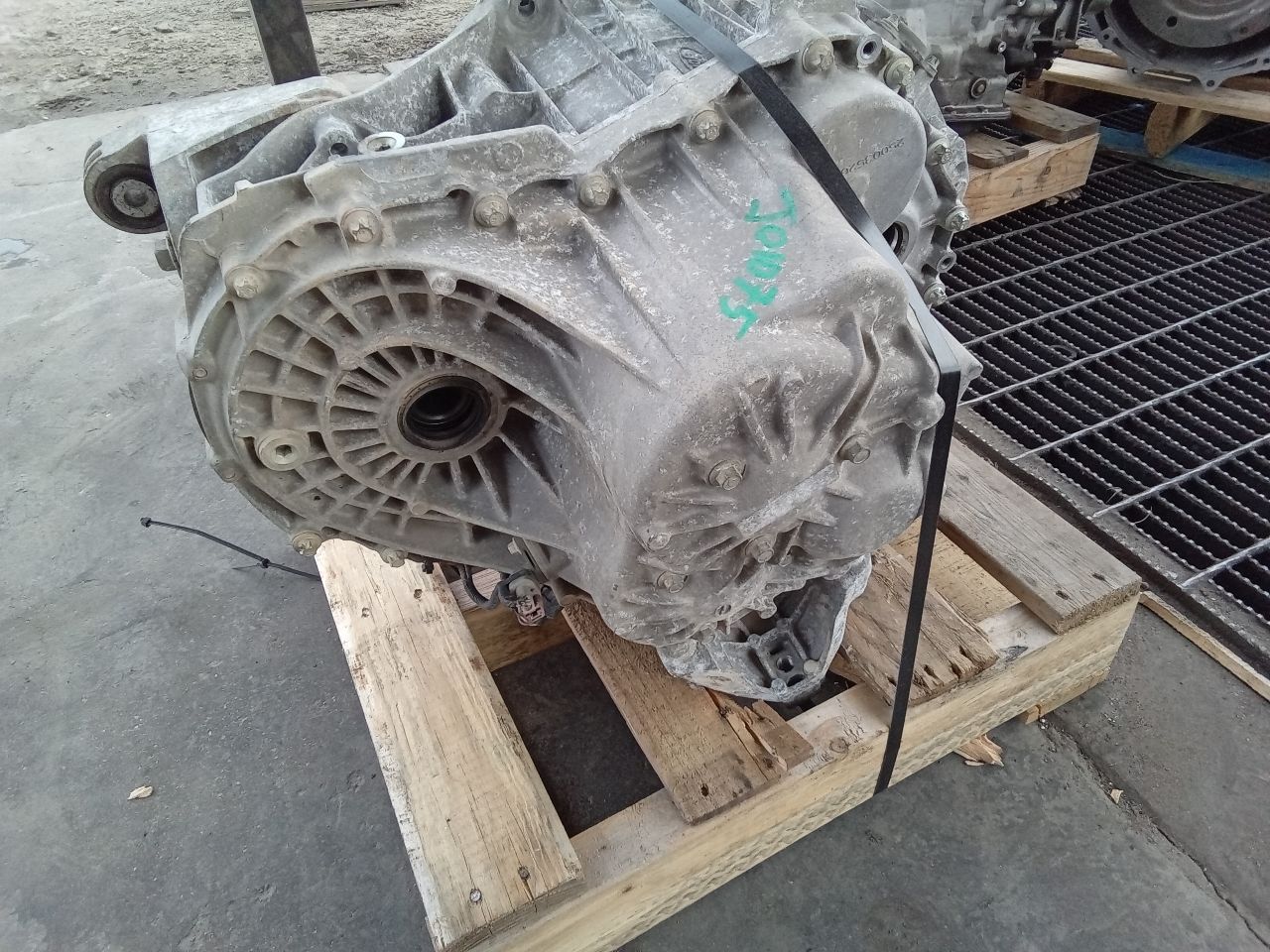Part image 3
