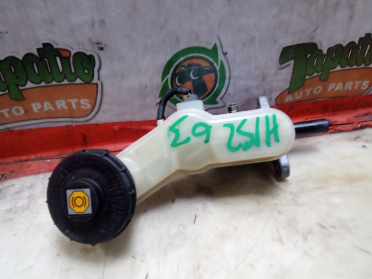 Part image 3