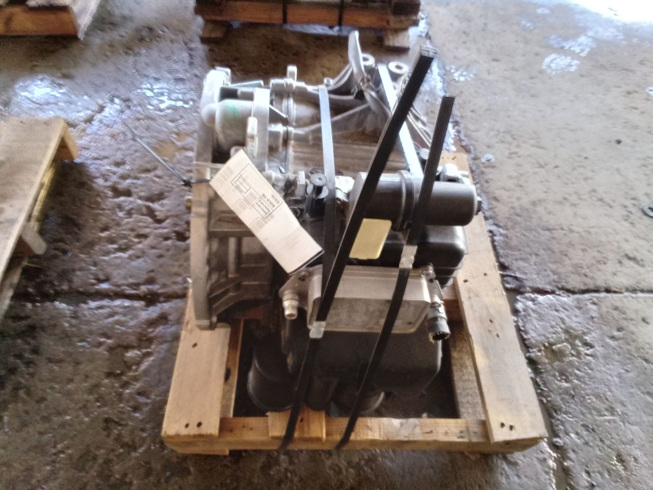 Part image 4