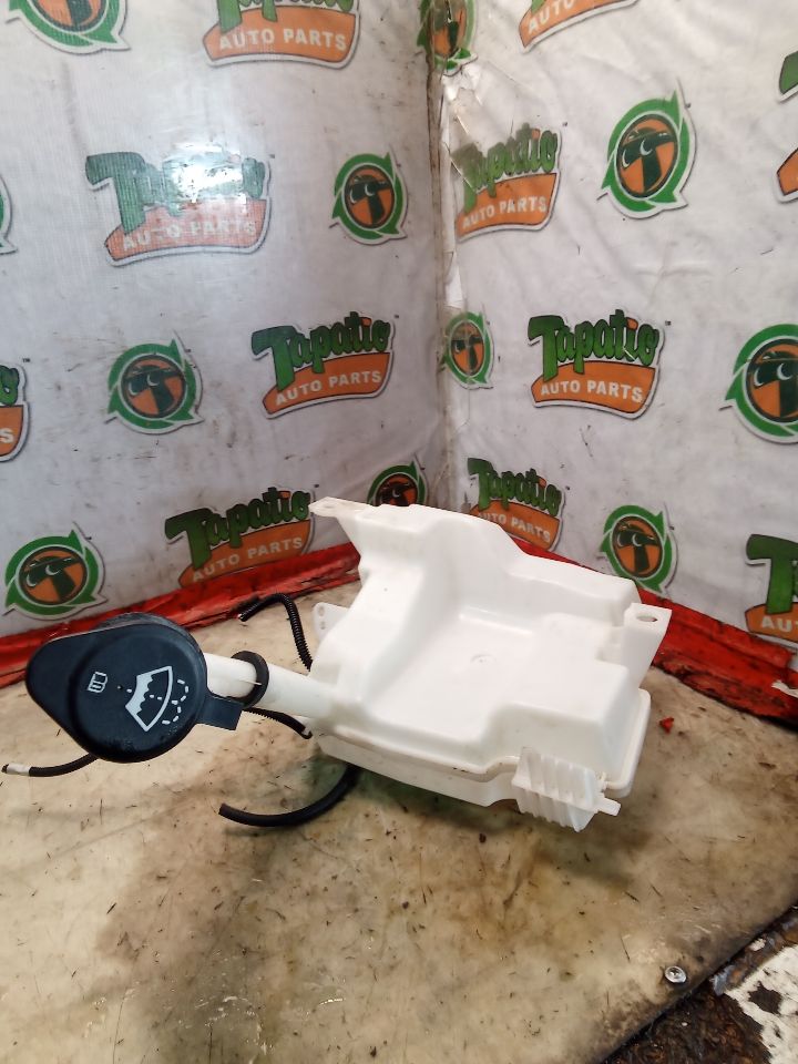 2015 Ford FOCUS Wash Reservoir Assy