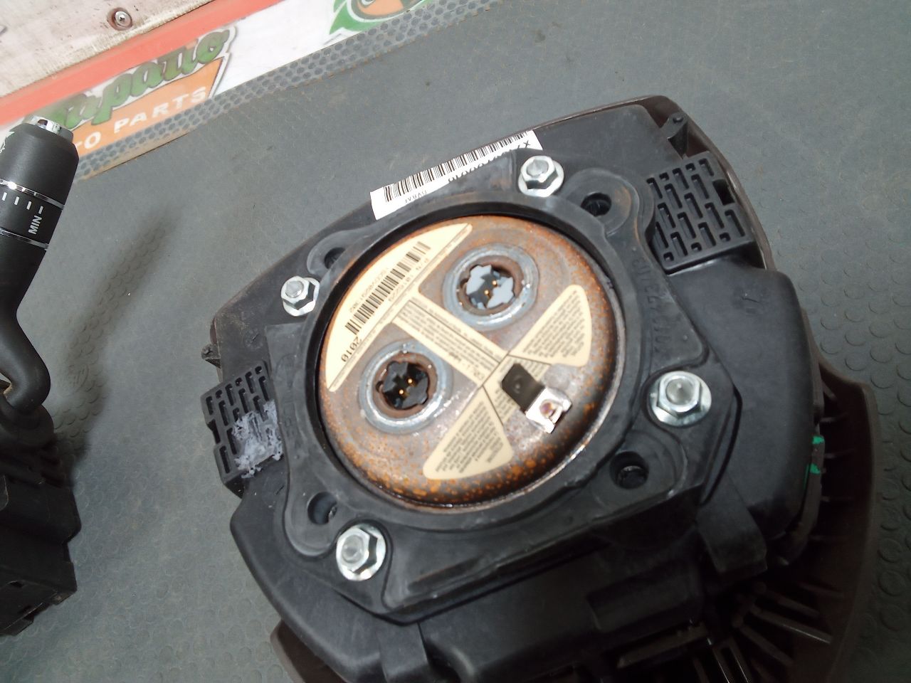 Part image 3