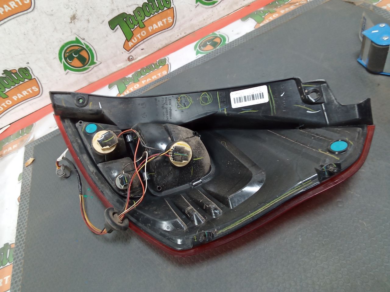 Part image 3