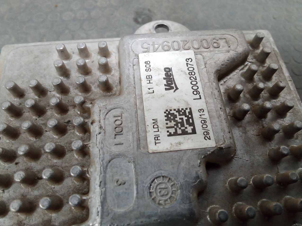 Part image 3