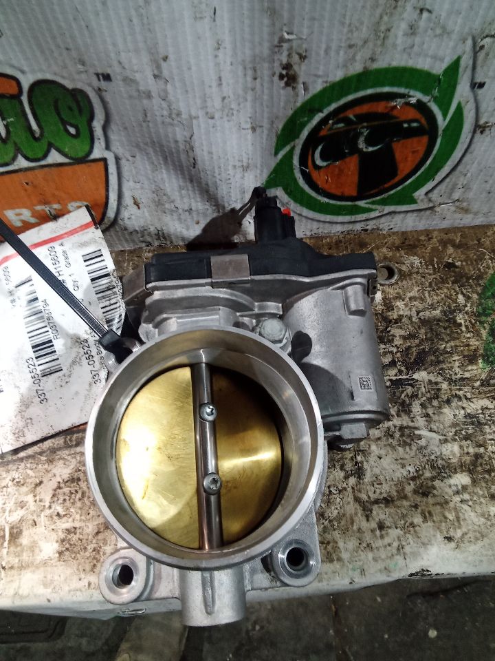 2015 General Motors SILVERADO 1500 PICKUP Throttle Body Assy