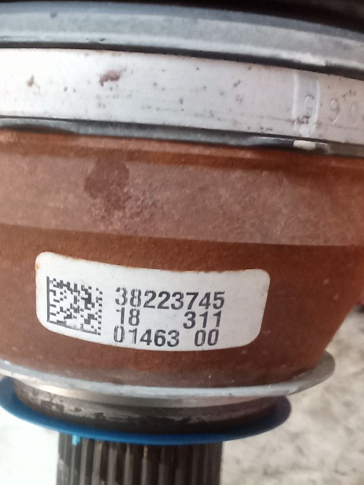 Part image 3