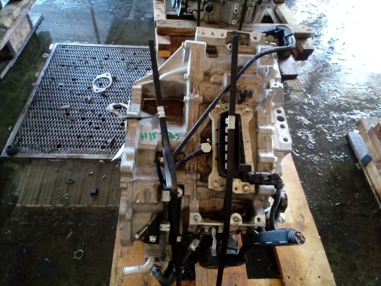 Part image 3