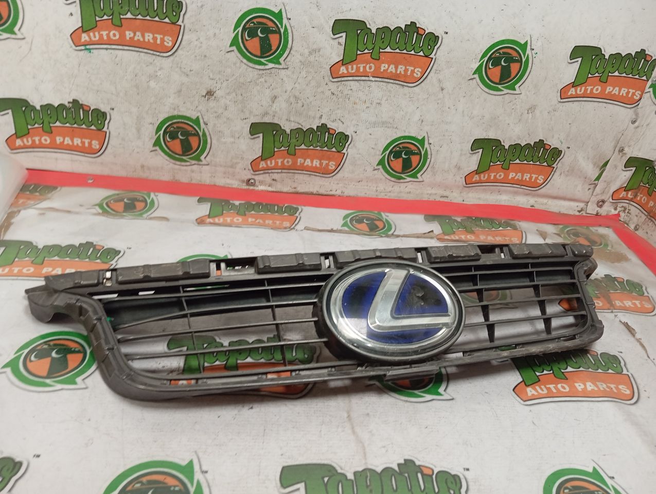 2011 Lexus LEXUS CT200H Grille