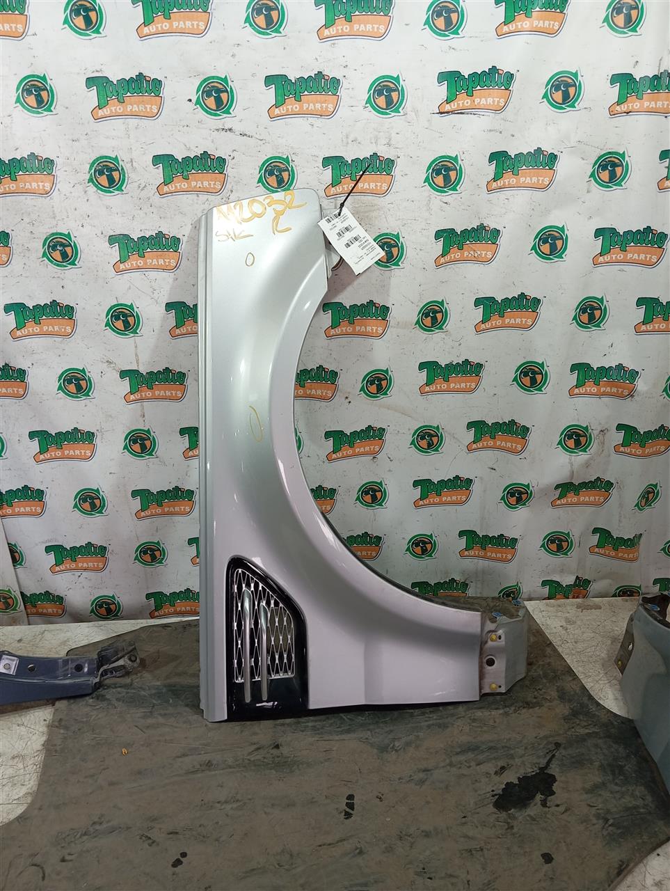 Part image 3