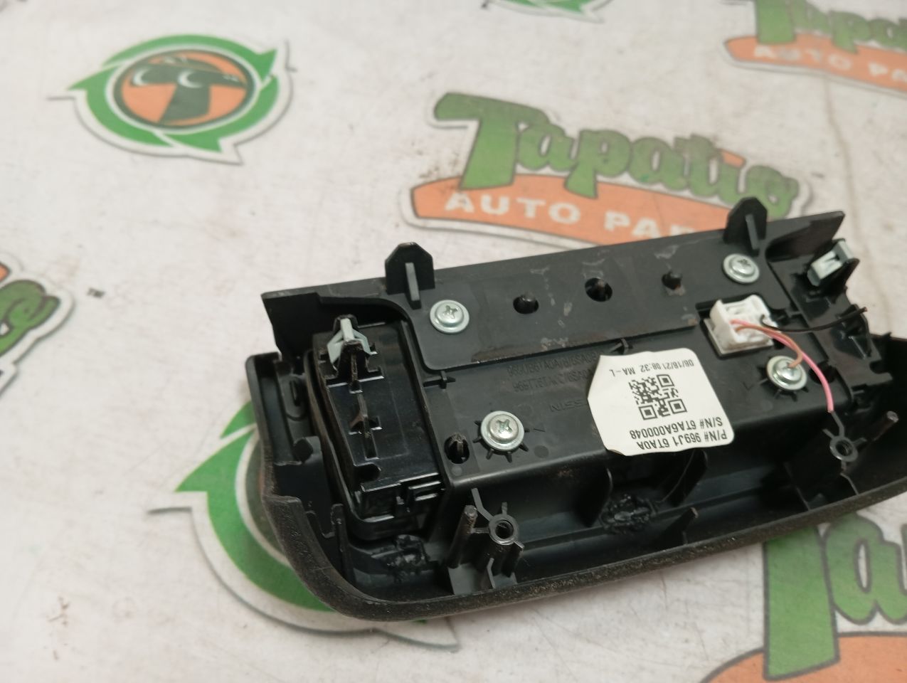 Part image 3