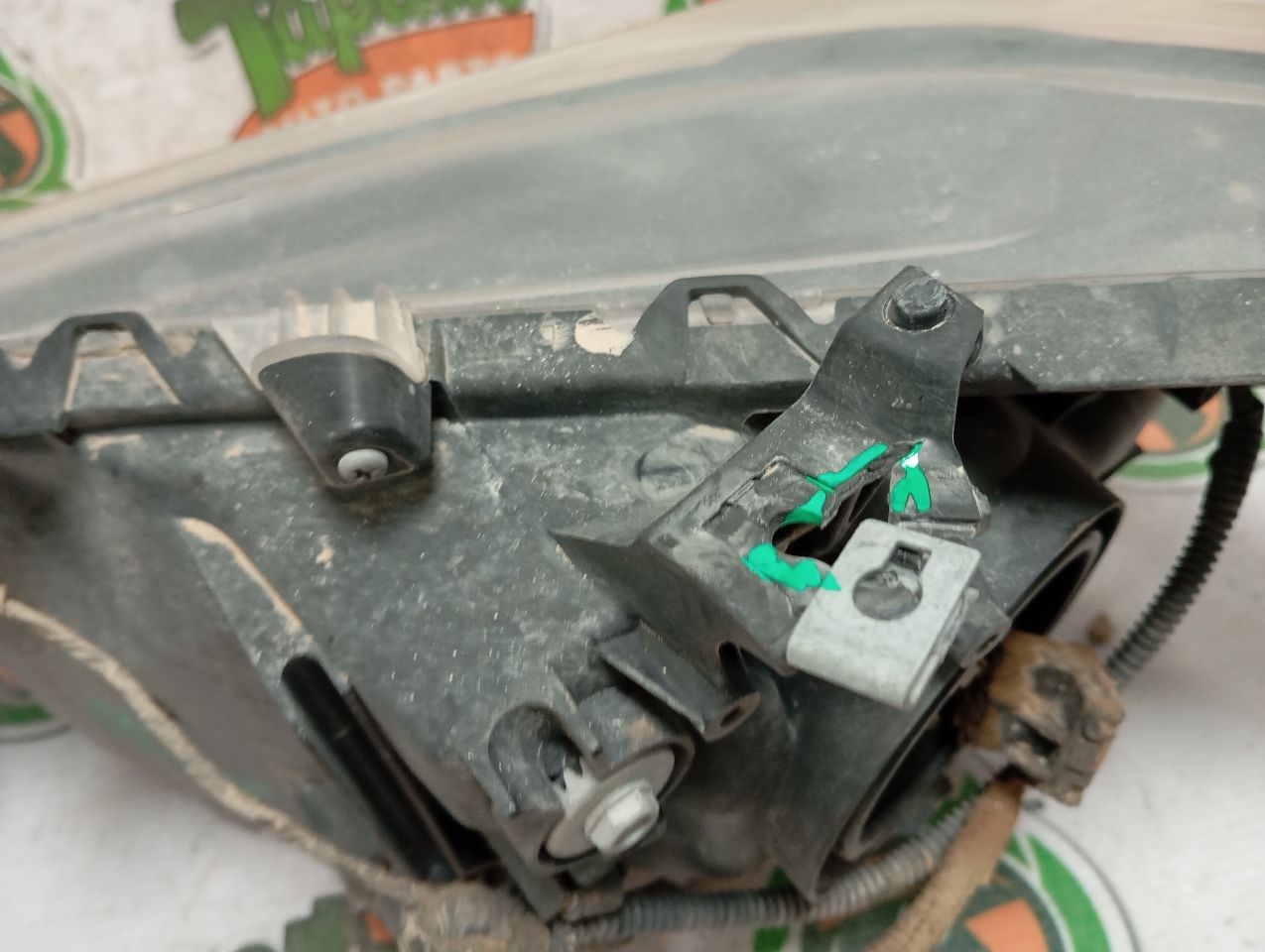 Part image 3