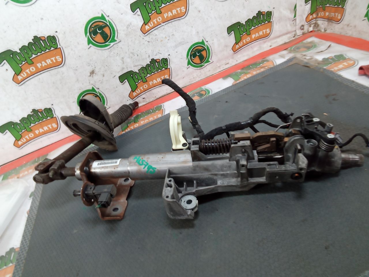 Part image 3