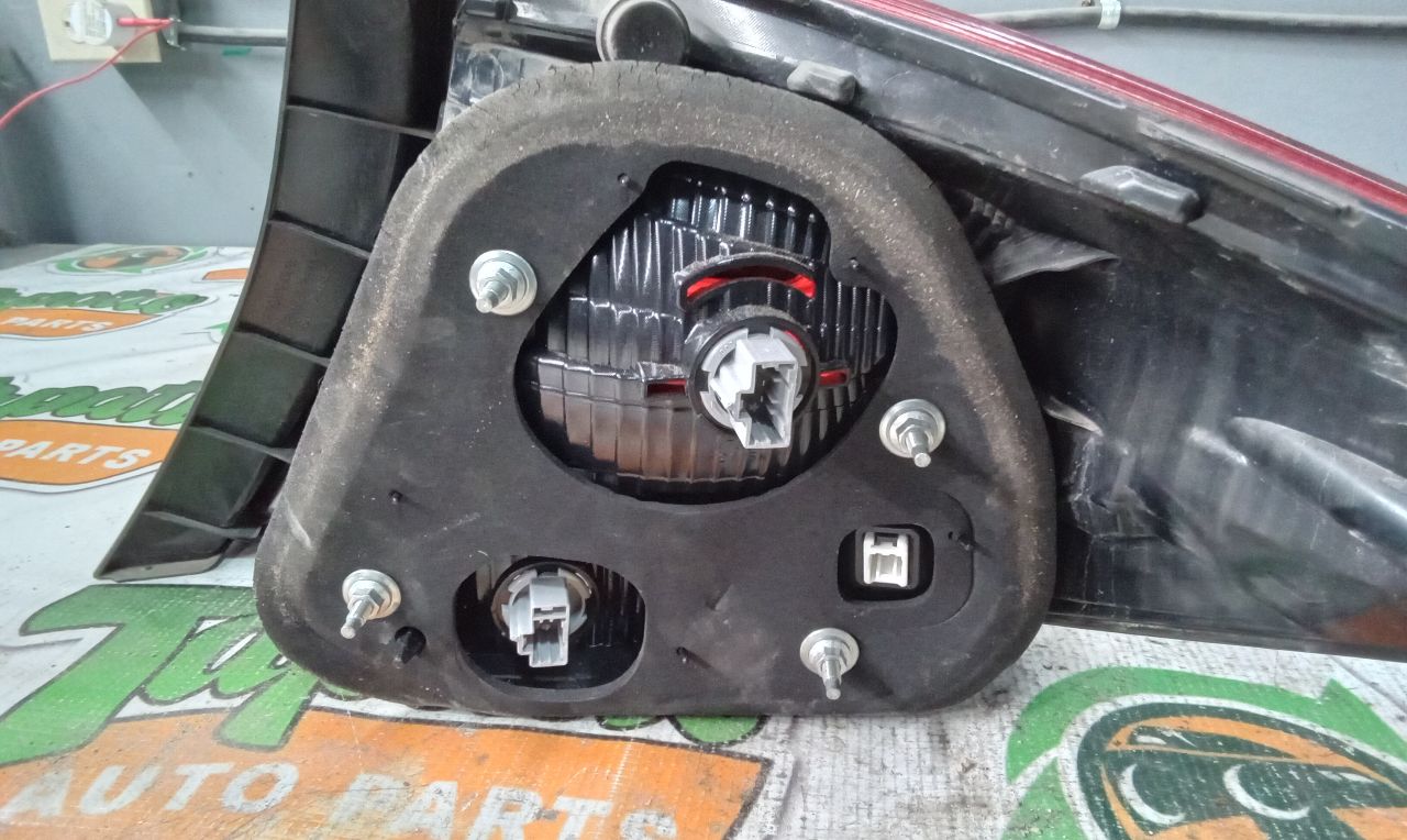Part image 11