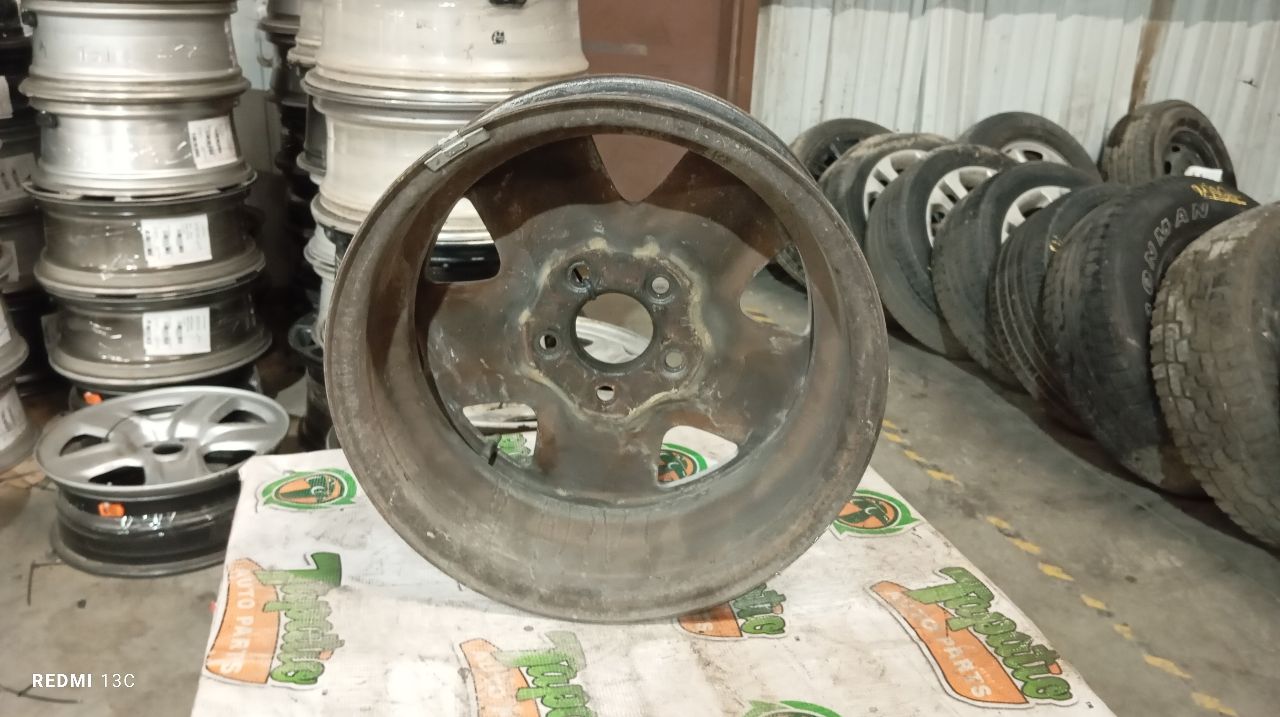 Part image 3