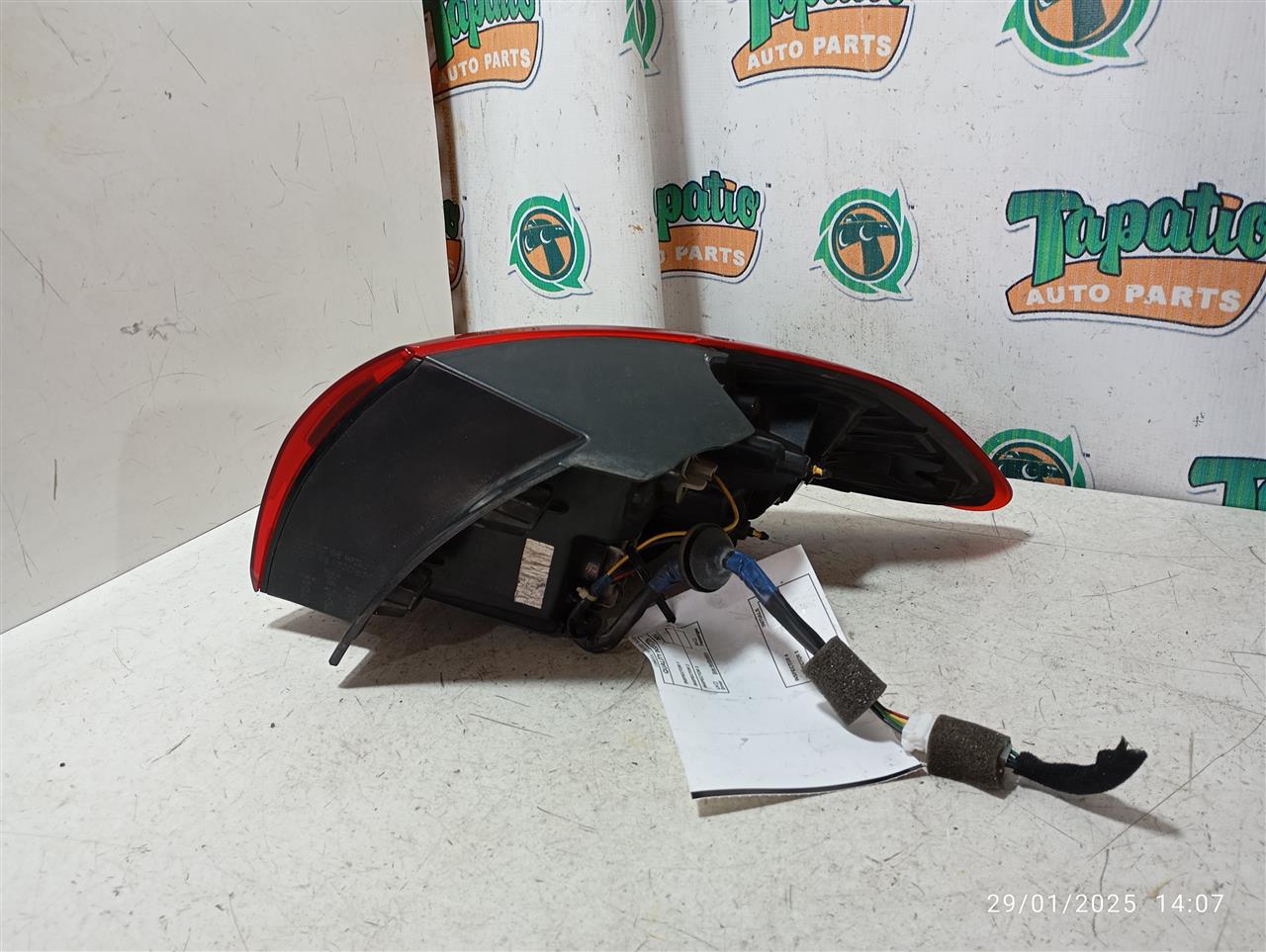 Part image 3