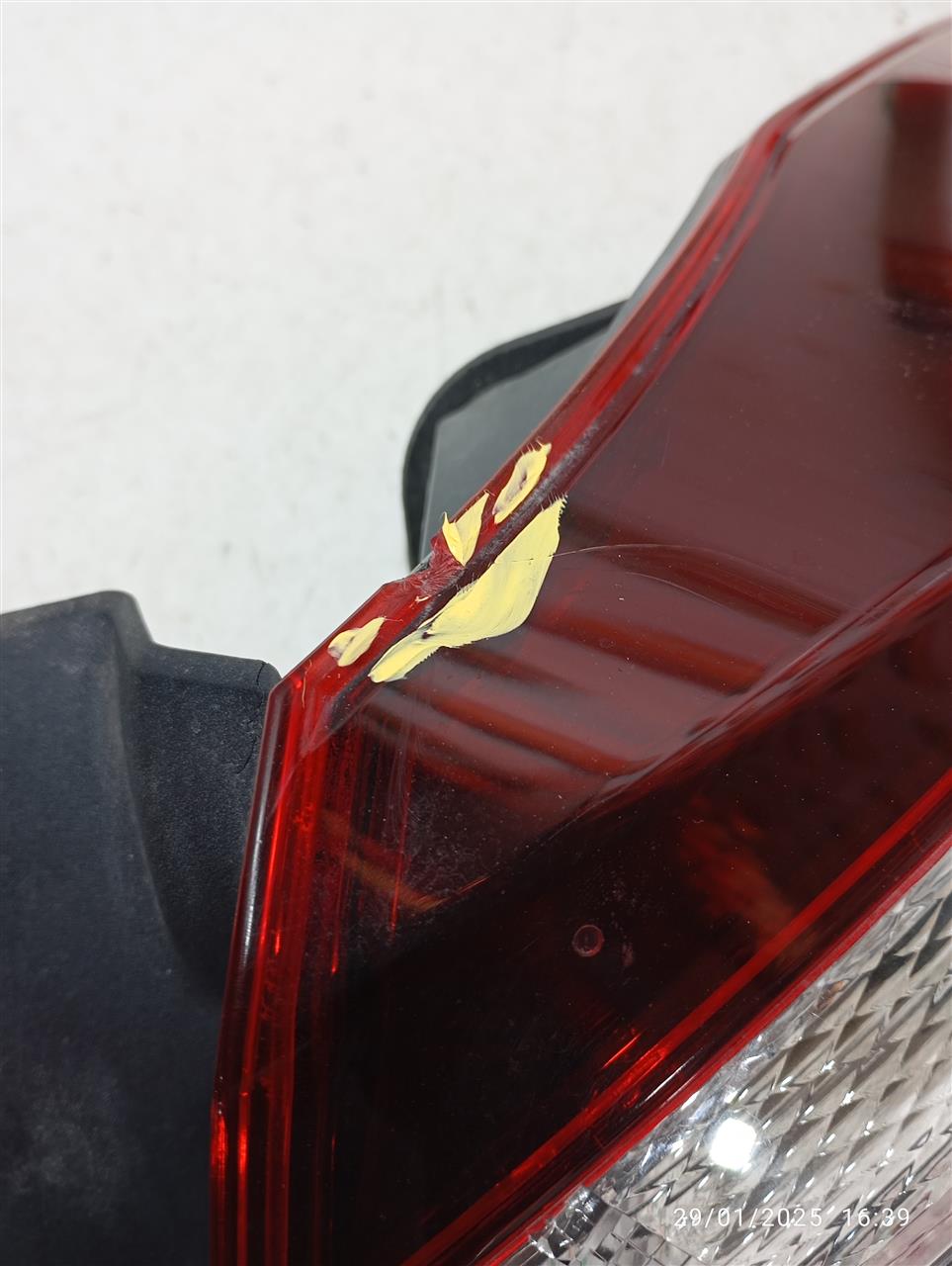 Part image 3
