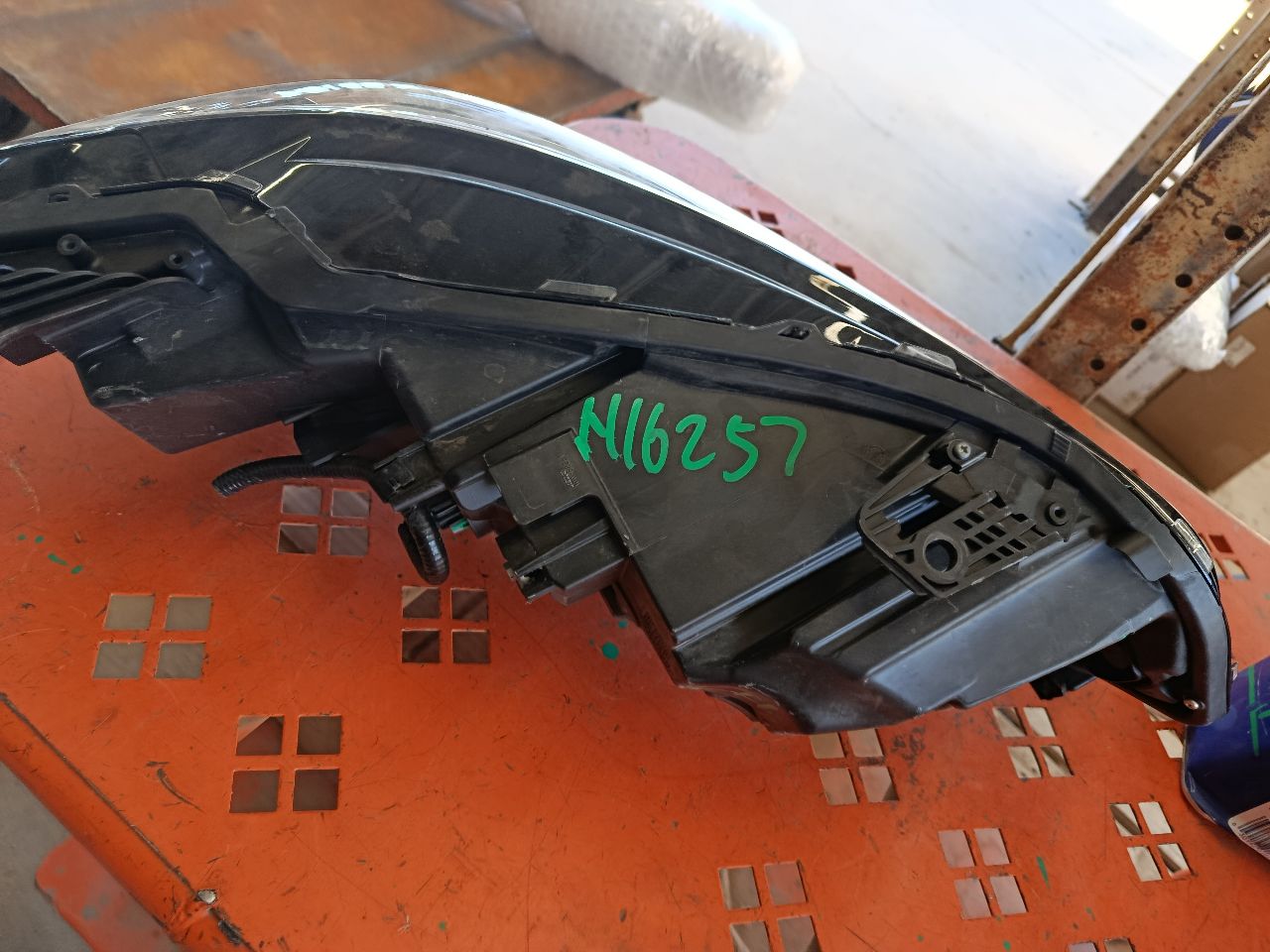 Part image 3