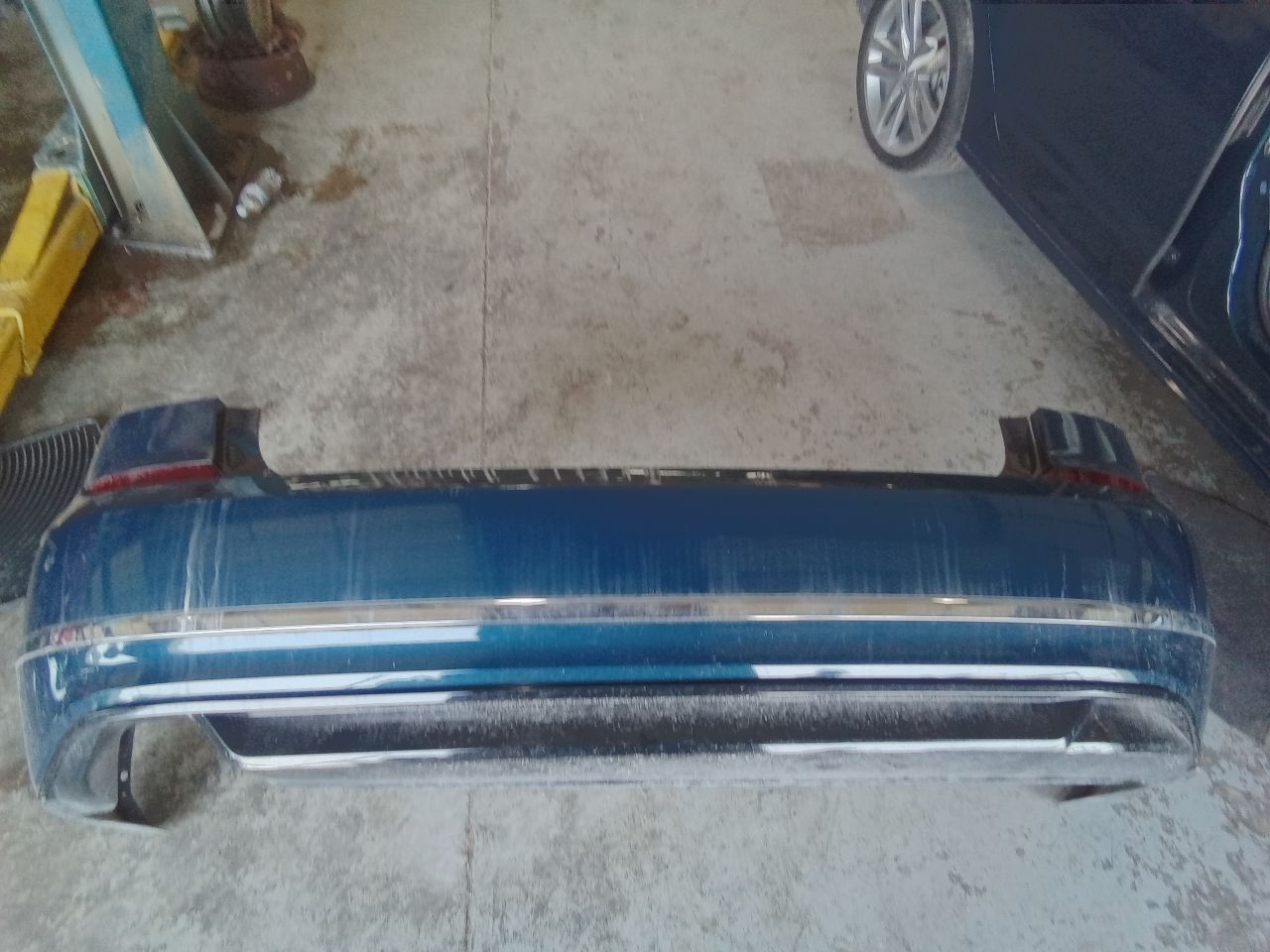 Part image 3